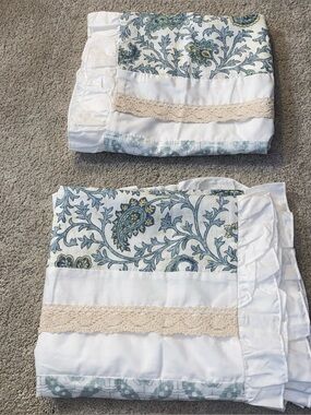 Madison Park Paisley Cottage Chic King  Size Pillow Sham Set Of 2 NWOT